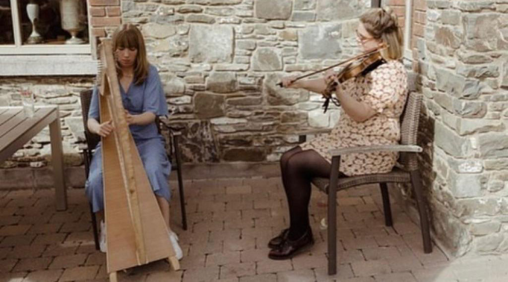 Jill & Jane - ‘Harp and Fiddle’